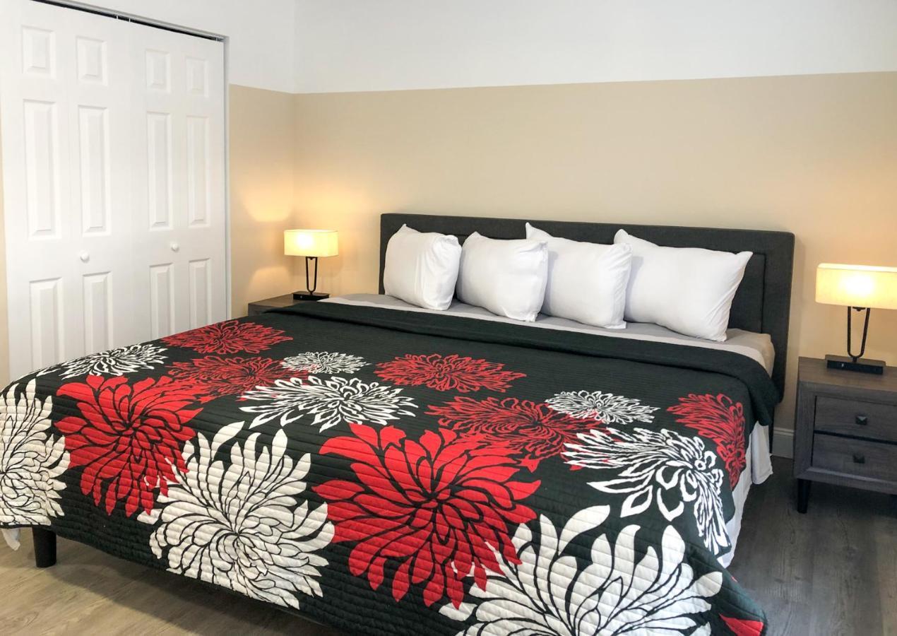 Lazy Cuckoo Inn - Sleek And Stylish Studio Apartments Fort Myers Beach Eksteriør billede