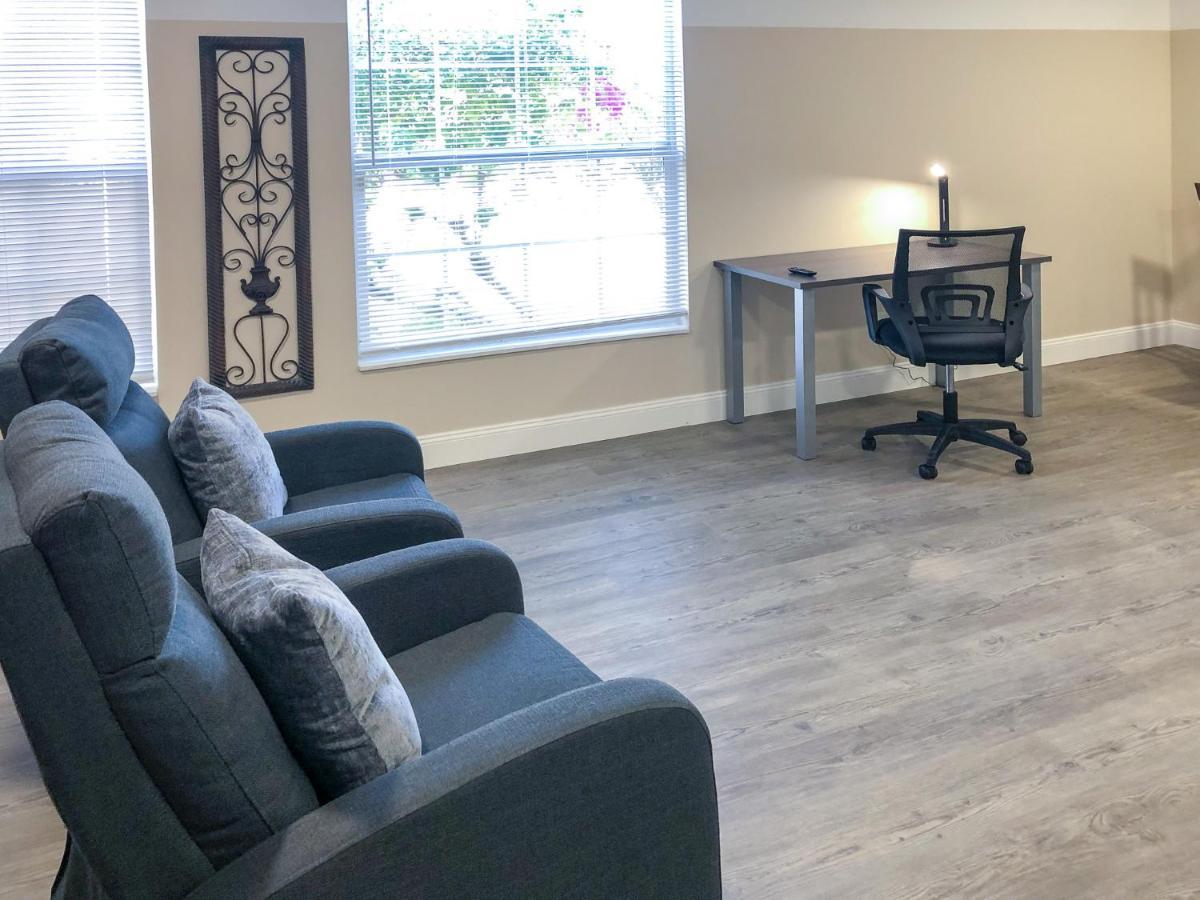 Lazy Cuckoo Inn - Sleek And Stylish Studio Apartments Fort Myers Beach Eksteriør billede