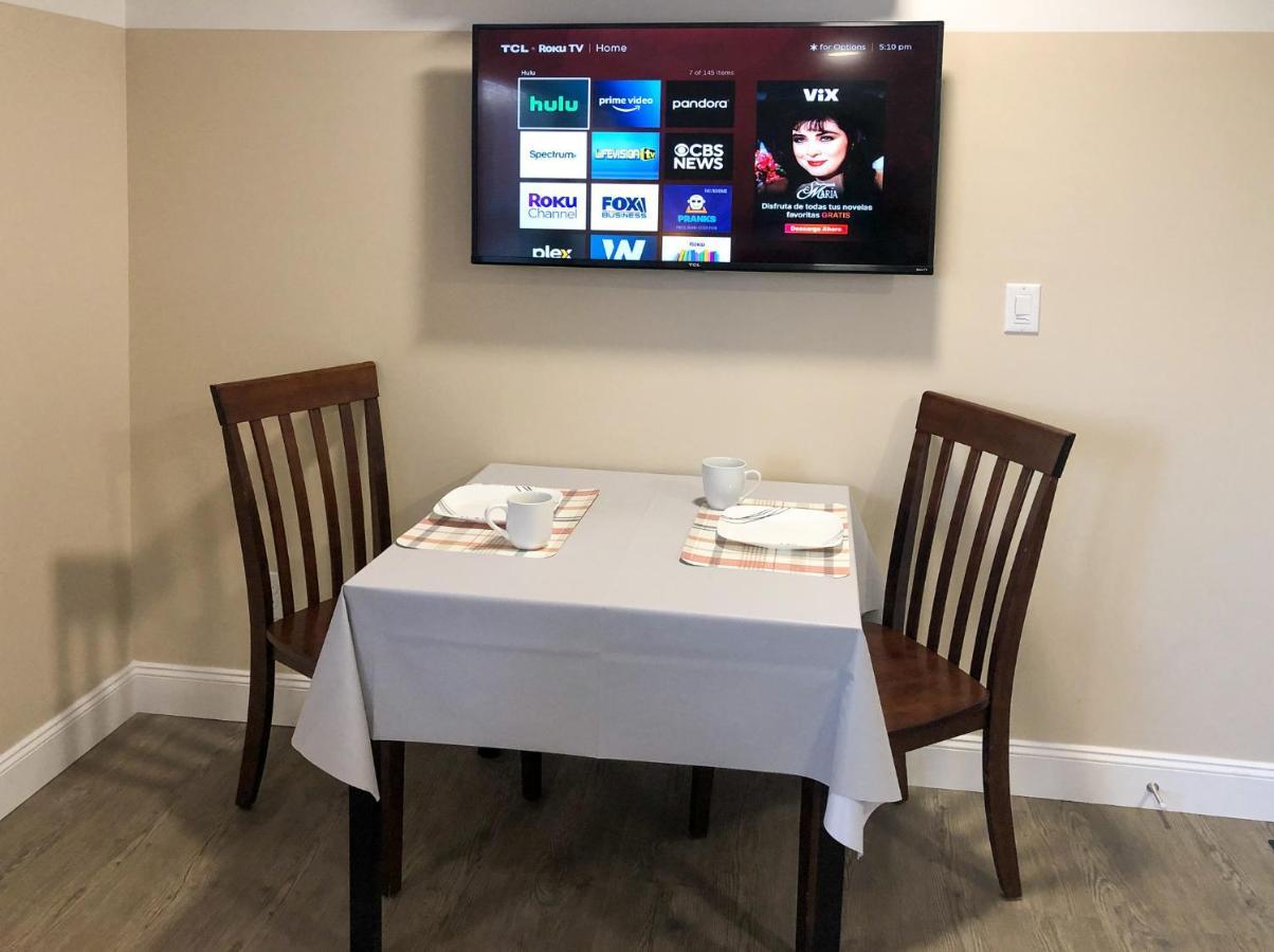 Lazy Cuckoo Inn - Sleek And Stylish Studio Apartments Fort Myers Beach Eksteriør billede