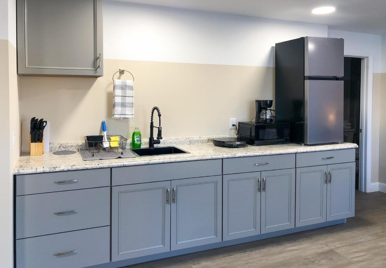 Lazy Cuckoo Inn - Sleek And Stylish Studio Apartments Fort Myers Beach Eksteriør billede