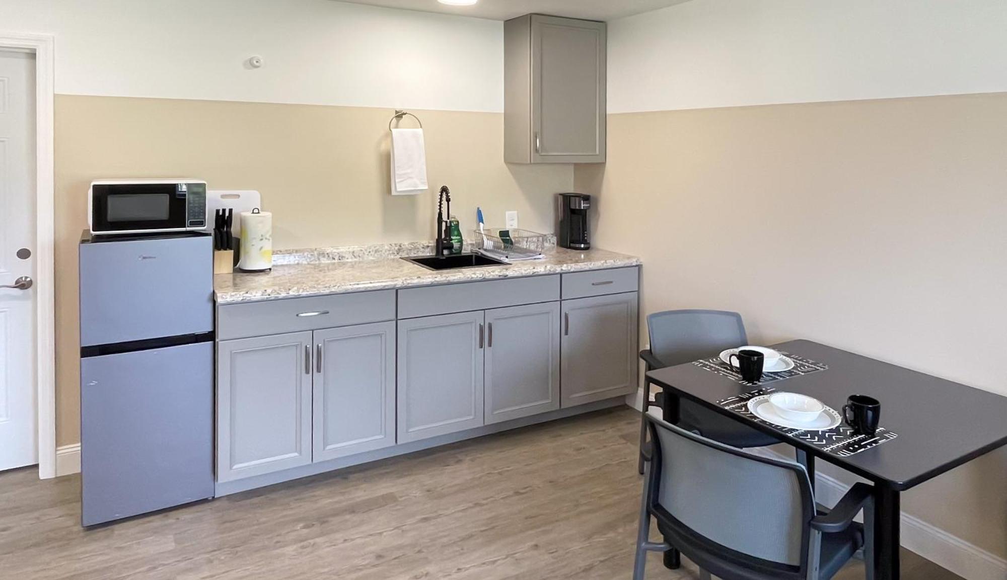 Lazy Cuckoo Inn - Sleek And Stylish Studio Apartments Fort Myers Beach Eksteriør billede